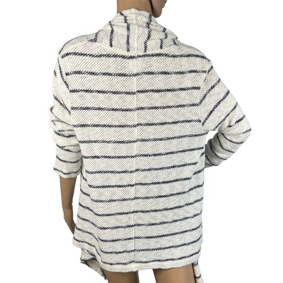 Sundry Women’s Open Front Cardigan Asymmetrical Hem Size M (Sundry 2) Fall - Picture 3 of 11